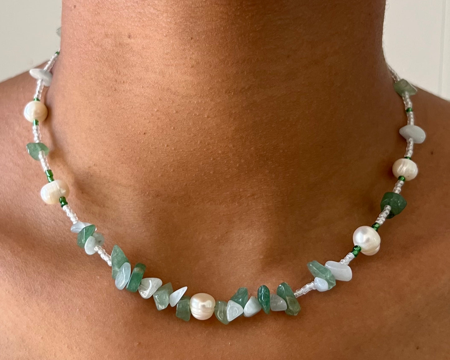 Handmade Halskette mit Perlen, Edelsteinen und 925 Silberverschluss