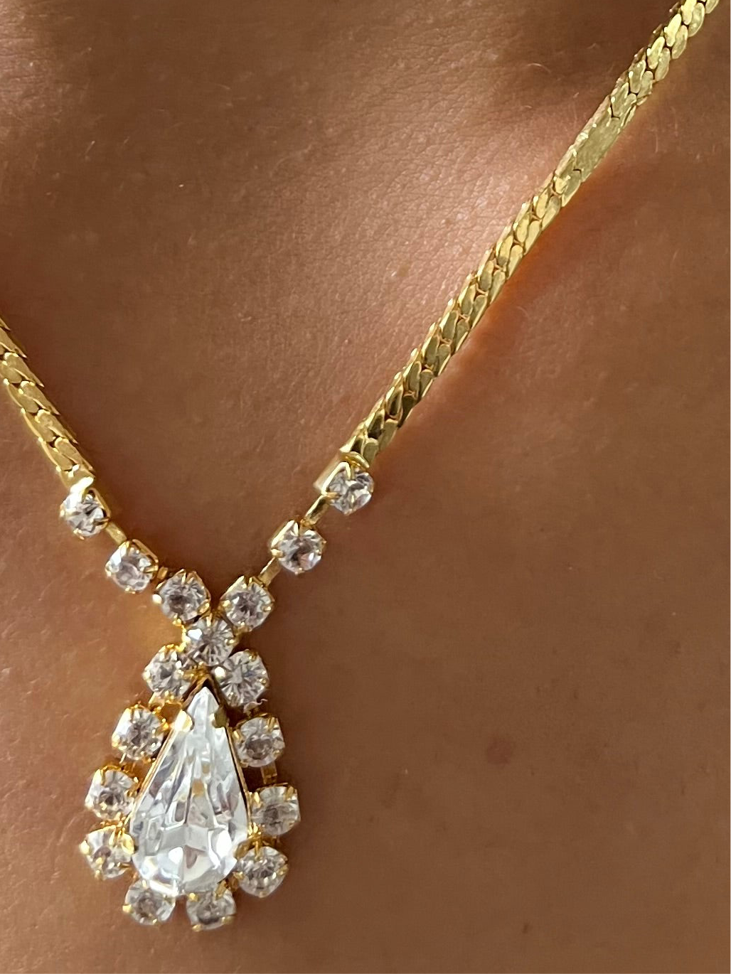 Set Glitzernde Halskette & Ohrringe