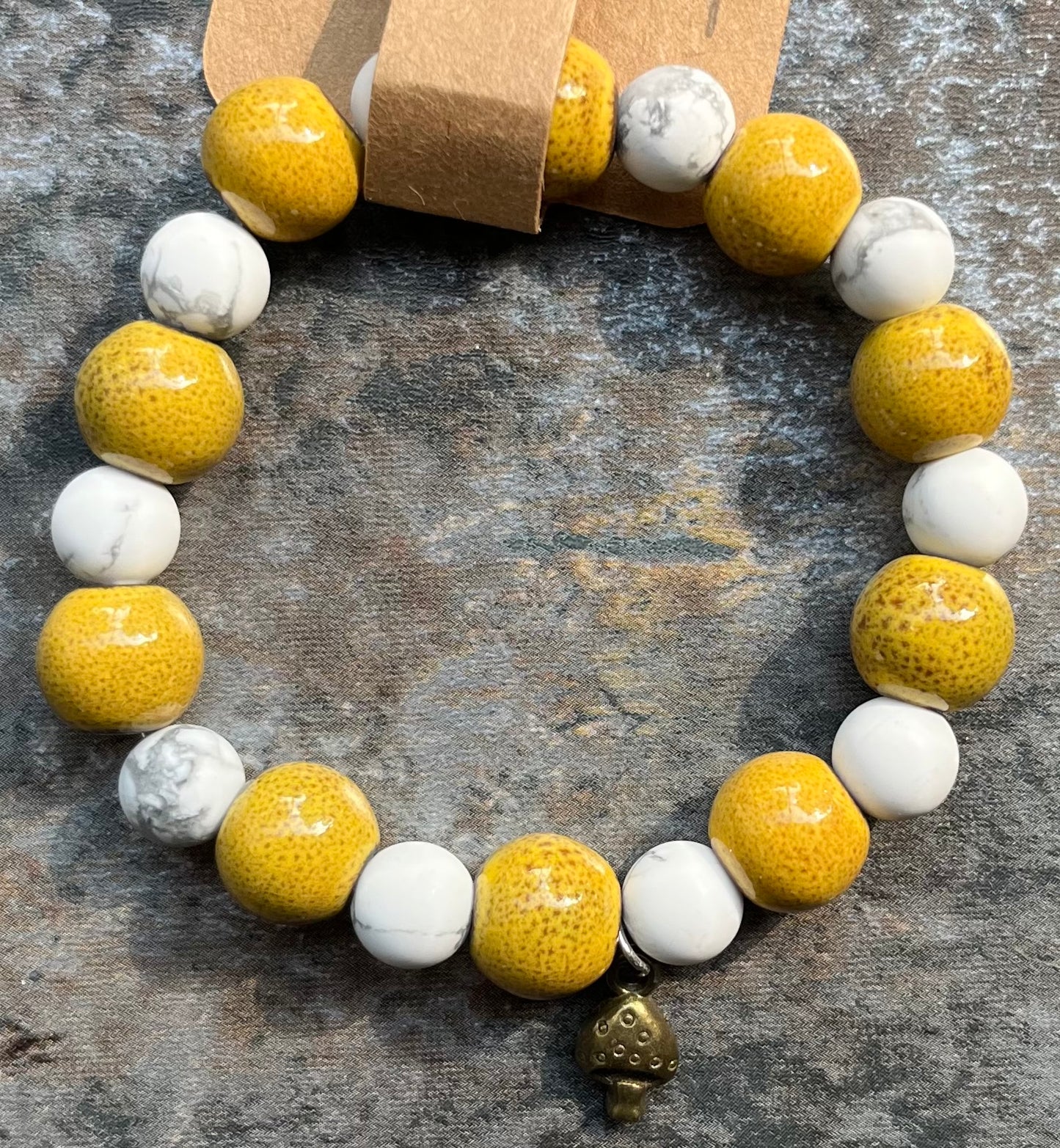 Unikat Handgemachtes Armband mit Howlith