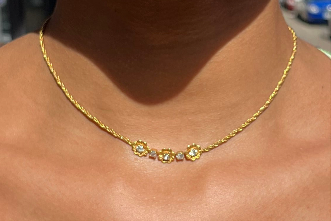 Vintage Kette mit kleinen Blumen