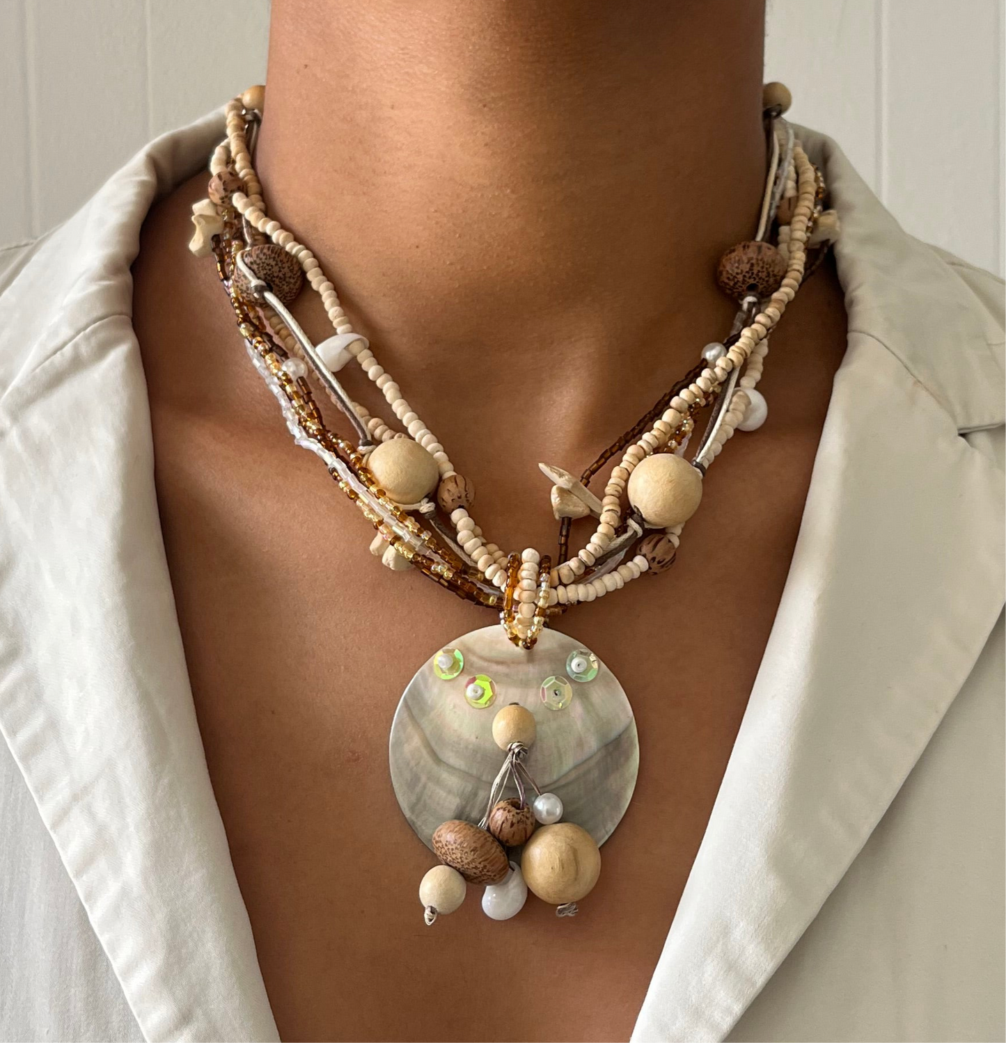 Vintage Kette mit Holzperlen und Muscheln