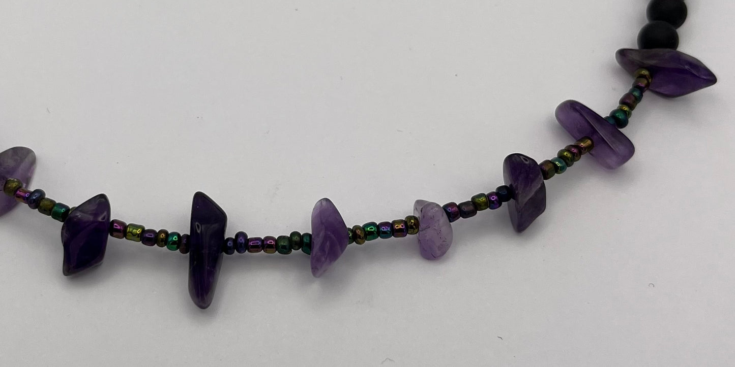 Handgemachte Halskette mit Amethyst und Onyx