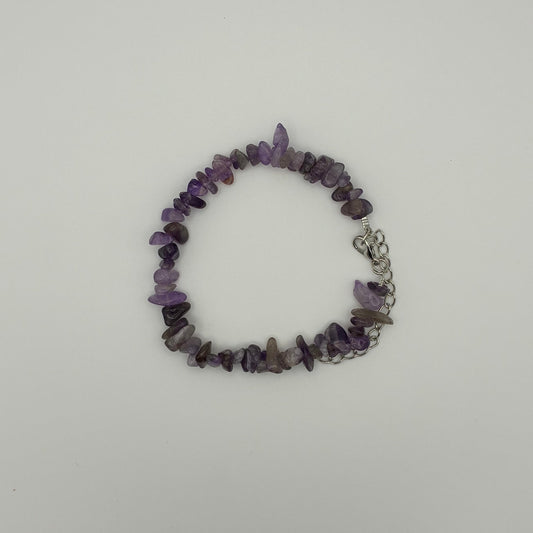 Edelstein-Armband mit Amethystsplittern