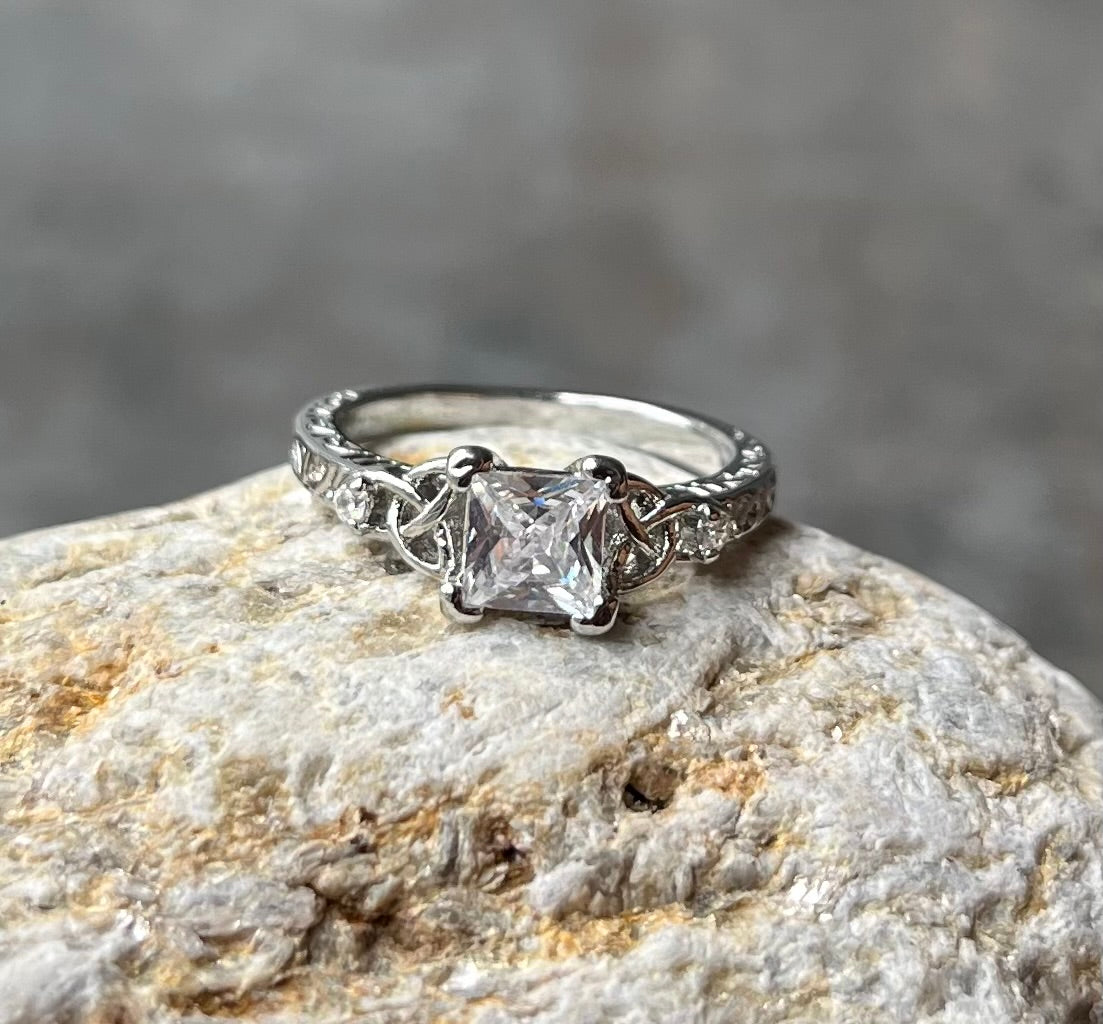 Ring mit Ornamenten