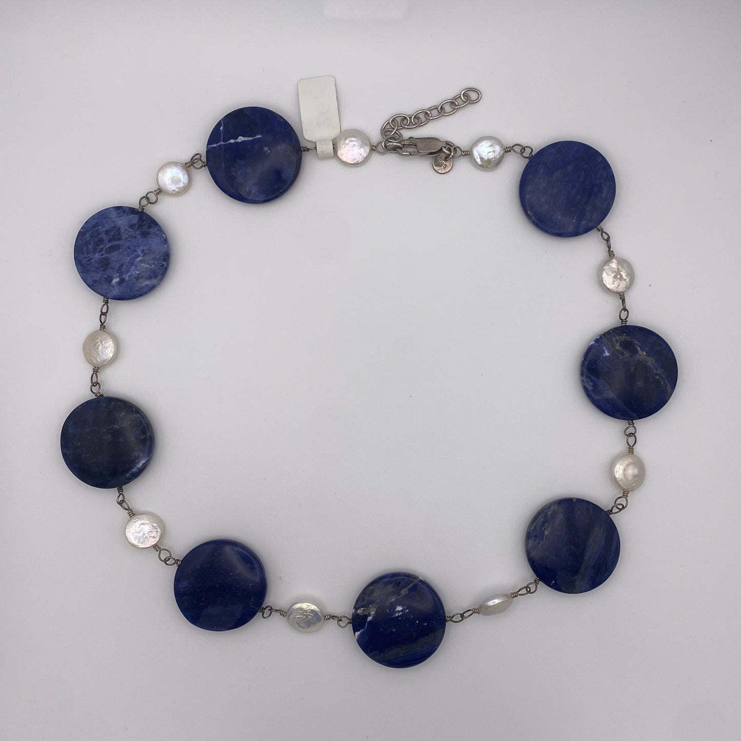 Auffällige Statement Kette aus 925 Silber mit Lapislazuli und Perlen