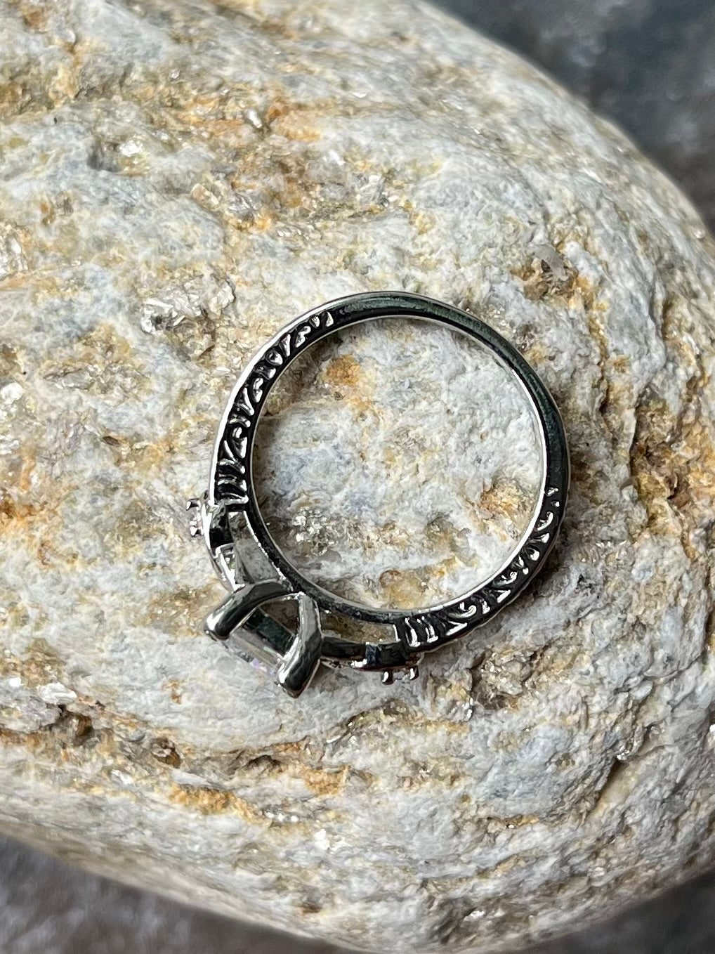 Ring mit Ornamenten