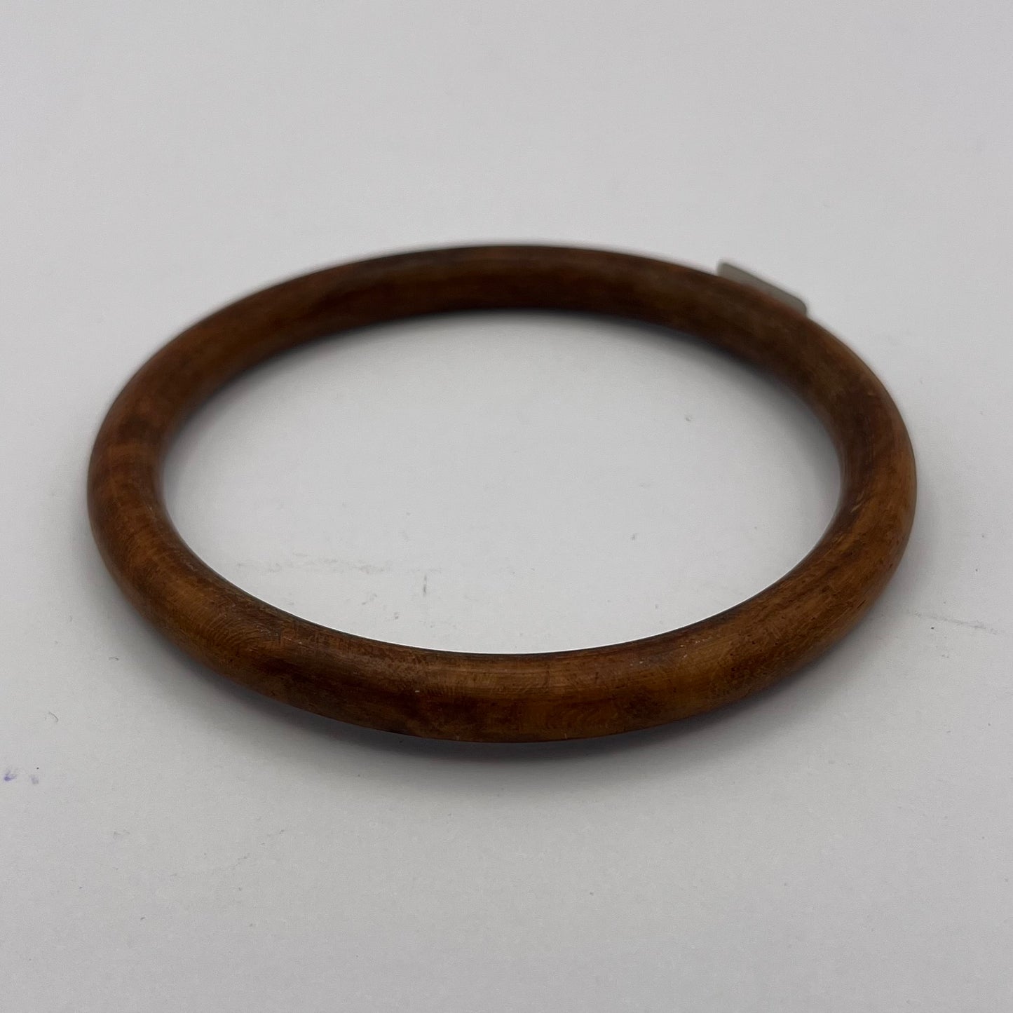 Schmaler Vintage Armreif aus Holz