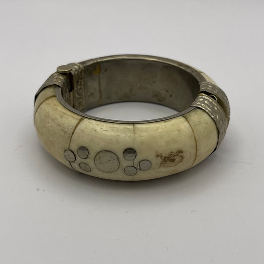 Vintage Armreif aus Horn, hell