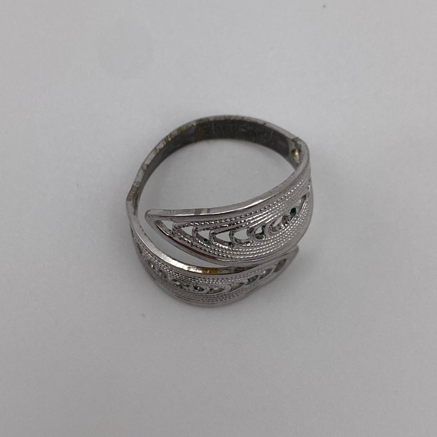Vintage Sarah Coventry Caress Ring (1975)