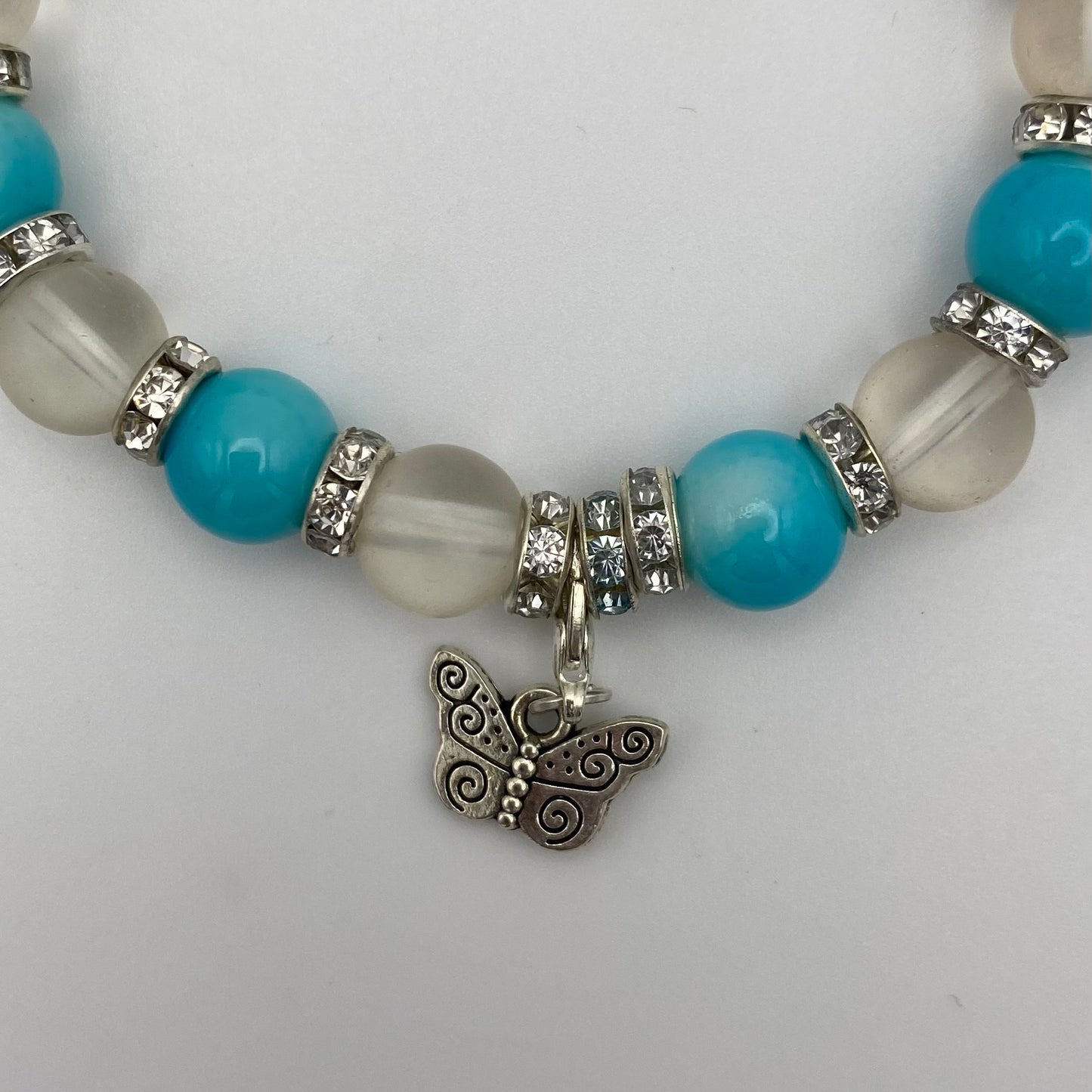 Armband mit Schmetterlings-Anhänger