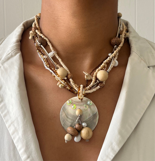 Vintage Kette mit Holzperlen und Muscheln