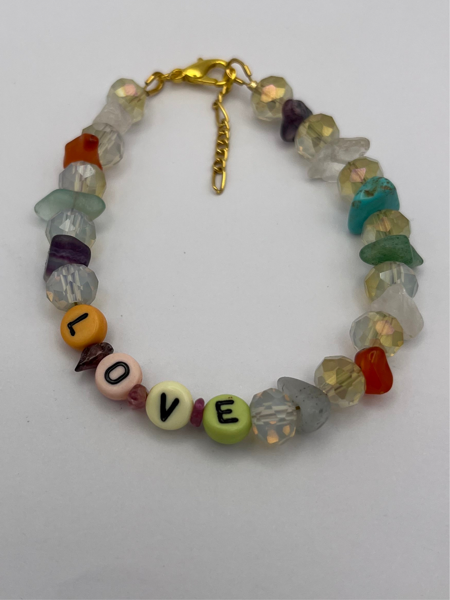 Handgemachtes Armband ‚L.O.V.E‘