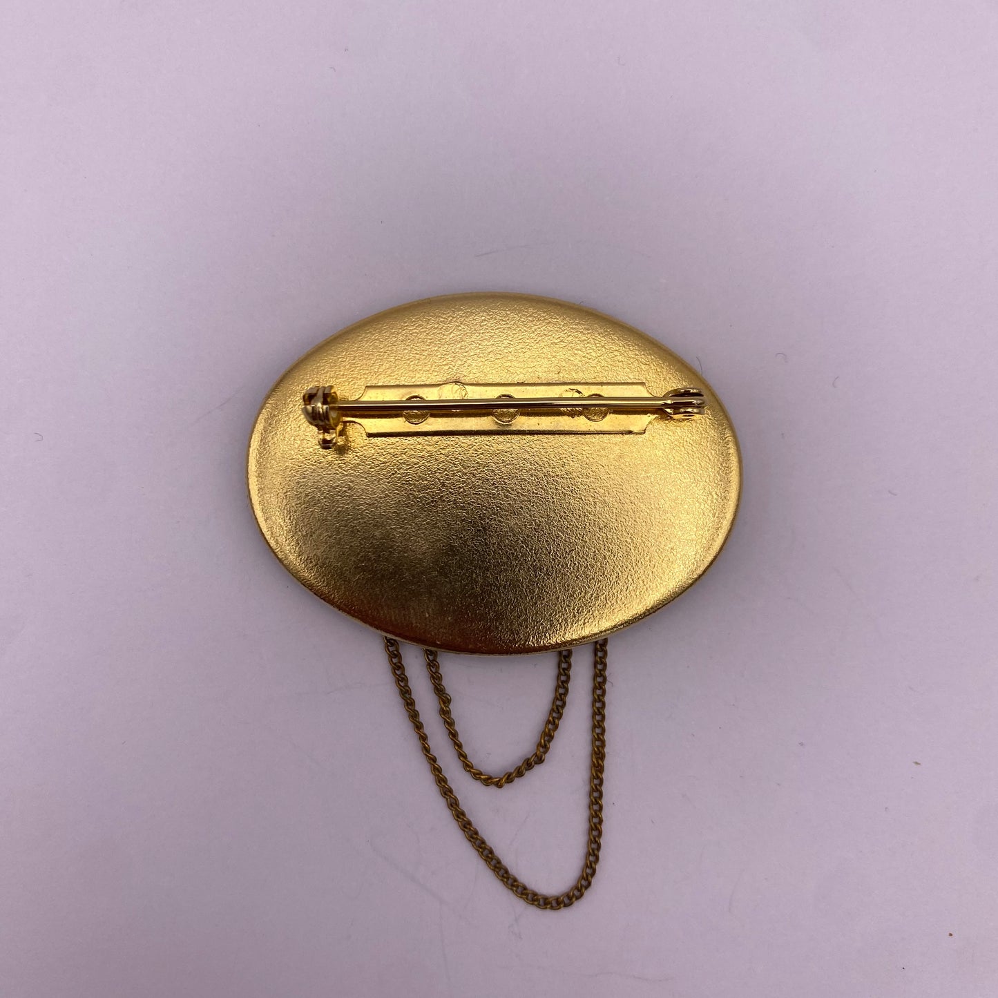 Vintage Brosche mit Kettchen