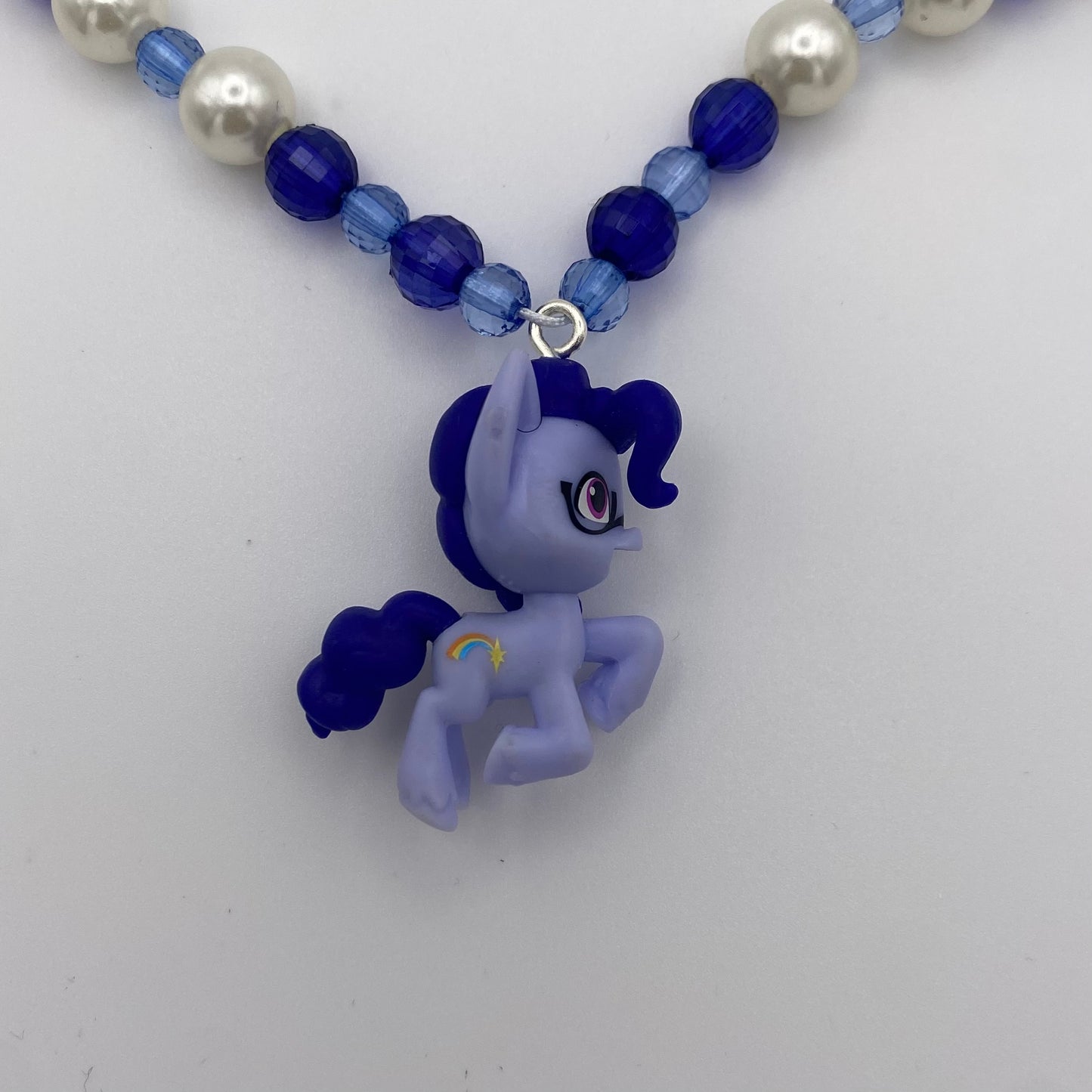 Kette mit lila Filly-Pferdchen