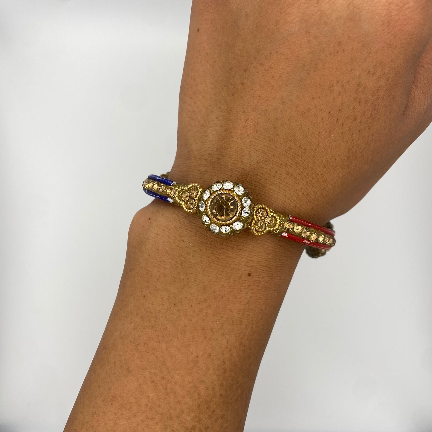 Bunter indischer Armreif/ Bangle mit Strasssteinen