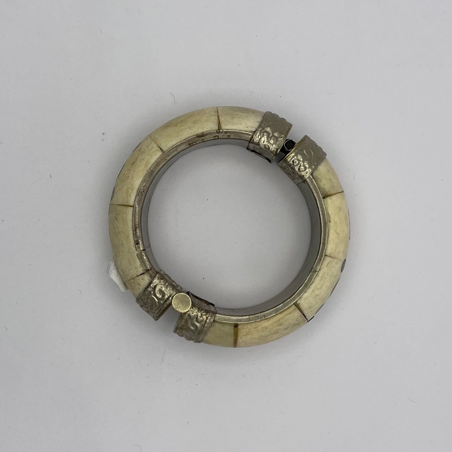 Vintage Armreif aus Horn, hell