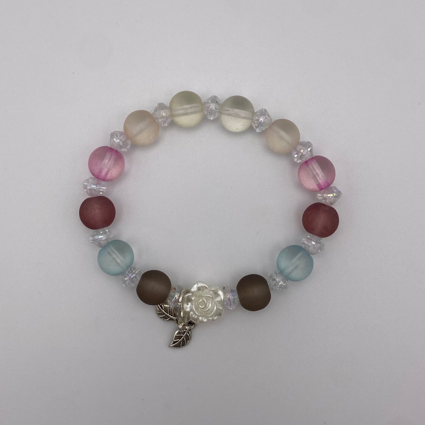 Armband mit Rose und Blätter-Anhänger