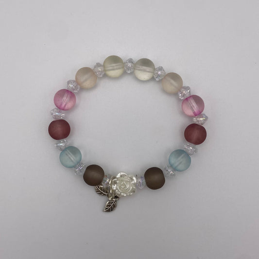 Armband mit Rose und Blätter-Anhänger