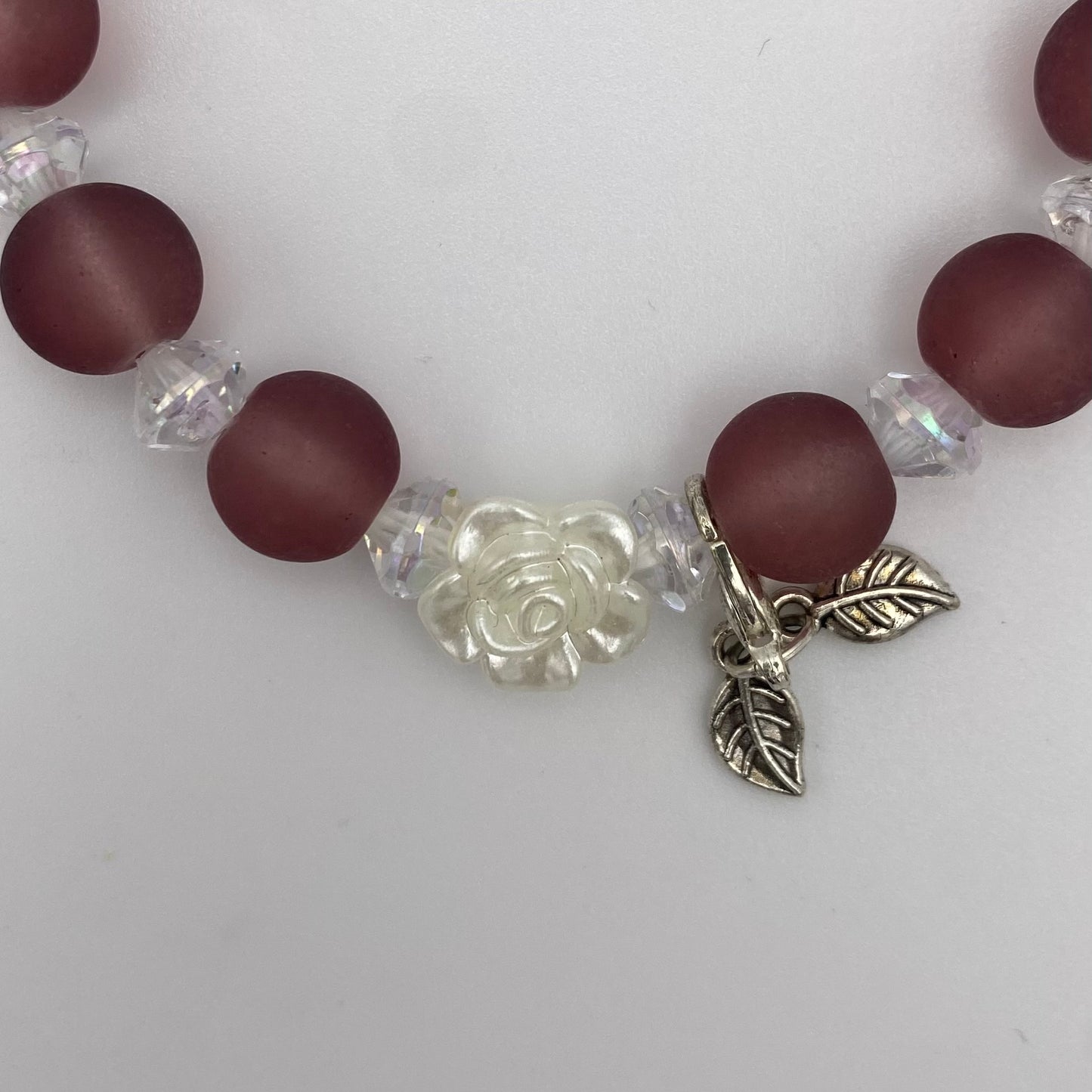 Armband mit Rose und Blätter-Anhänger