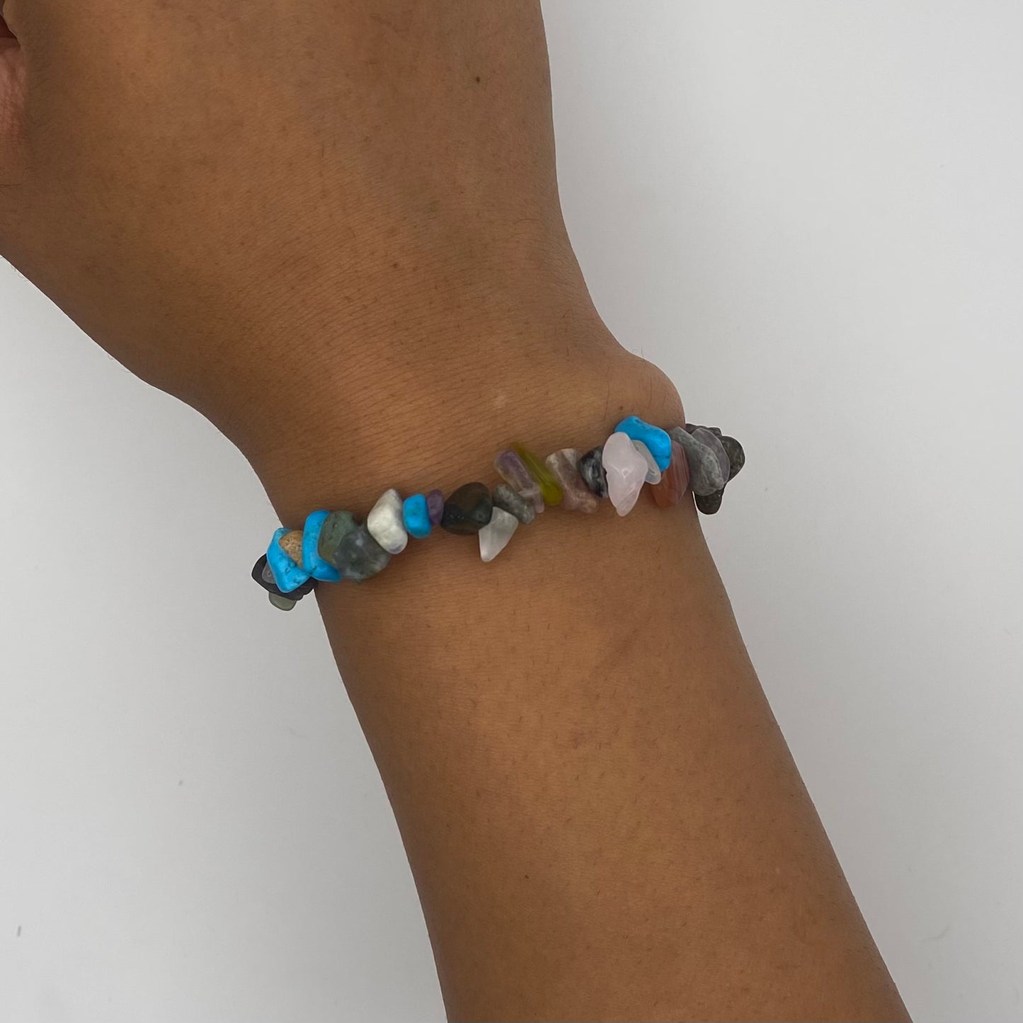 Armband aus Edelstein-Mix