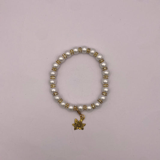 Armband mit Blumen-Anhänger